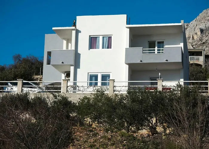 Mikas Apartamento *