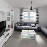 Mikas Stanici